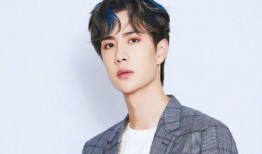 圈内爆料王一博和肖战,揭秘娱乐圈的神秘恋情