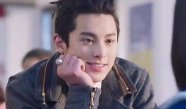 圈内人爆料王鹤棣女朋友,神秘女友身份引热议